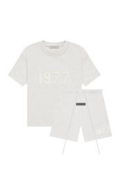 Essential 1977 Short Set